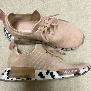 Blush - WOMEN'S ADIDAS ORIGINALS NMD R1 CASUAL SHOES